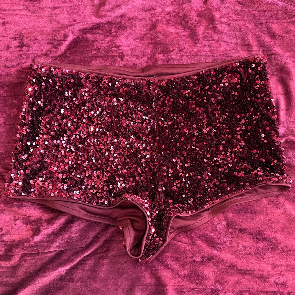 Viral target sequin micro shorts